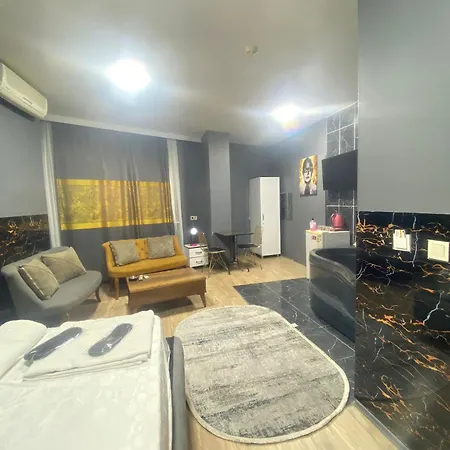 Arena Aparthotel 3*