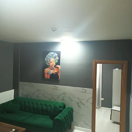 Arena Aparthotel 3*