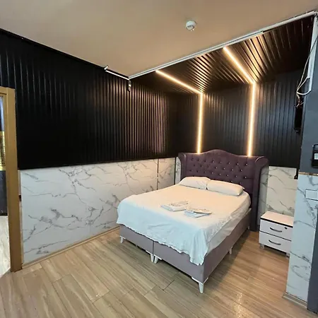 Arena Aparthotel