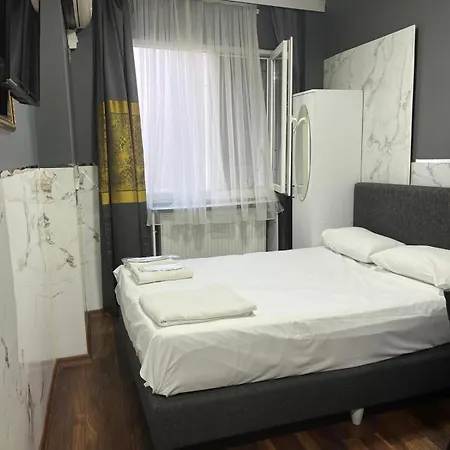 Arena Aparthotel 3*
