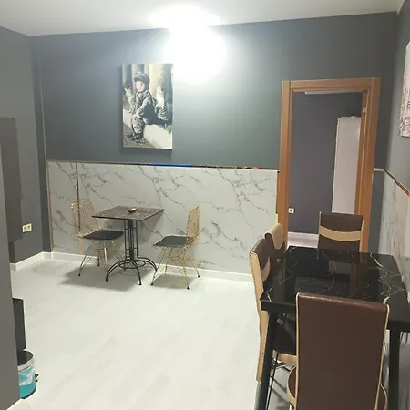 Hotel apartamentowy Arena 3*